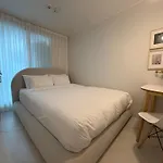 Modernstay Hongdae#Mangwon Local Market 10Mins, Hongdae, Airport Bus, Hanriver Park 10Min,Family