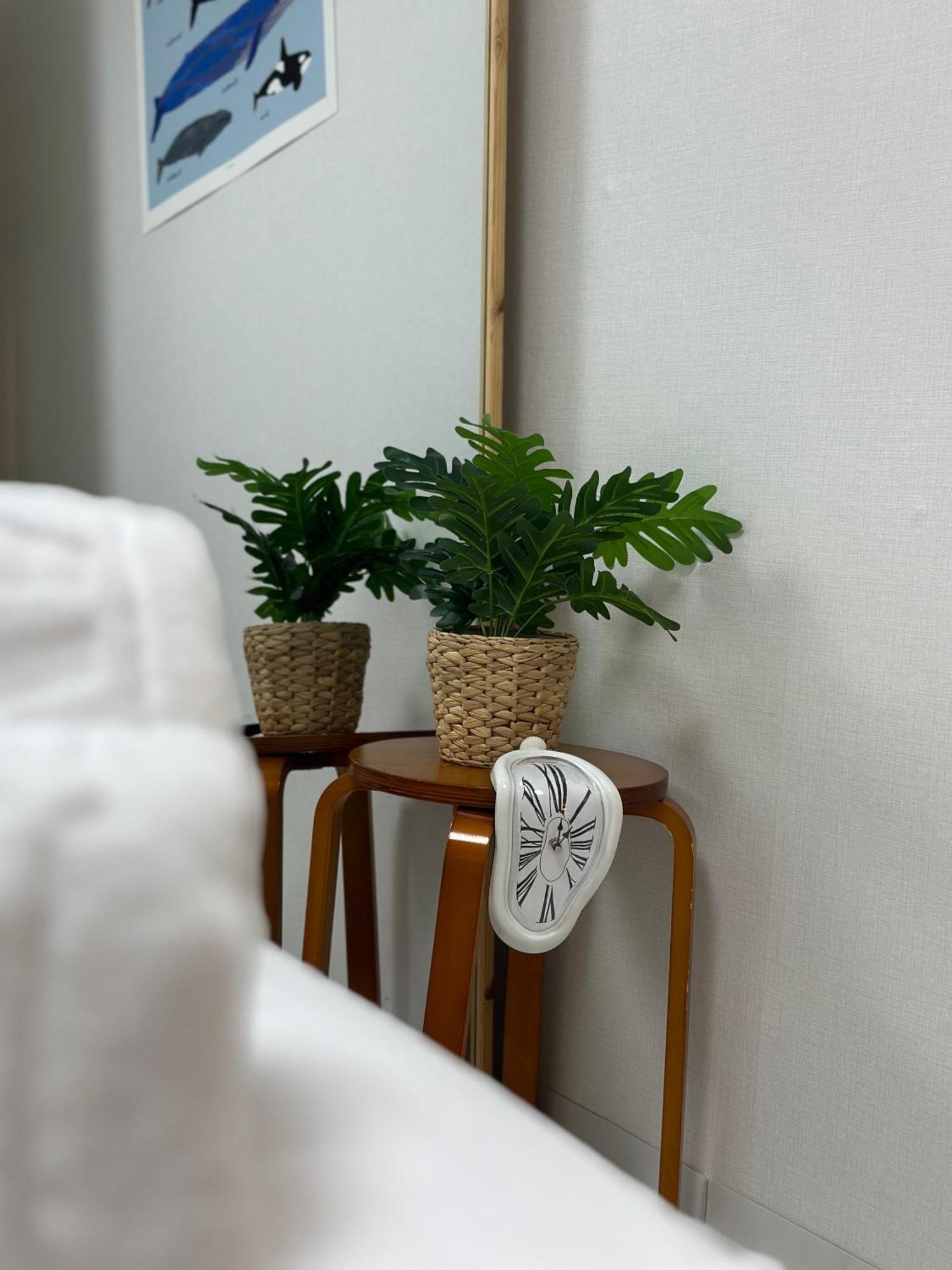 Modernstay Hongdae#mangwon Local Market 10mins, Hongdae, Airport Bus, Hanriver Park 10min,family Apartment *