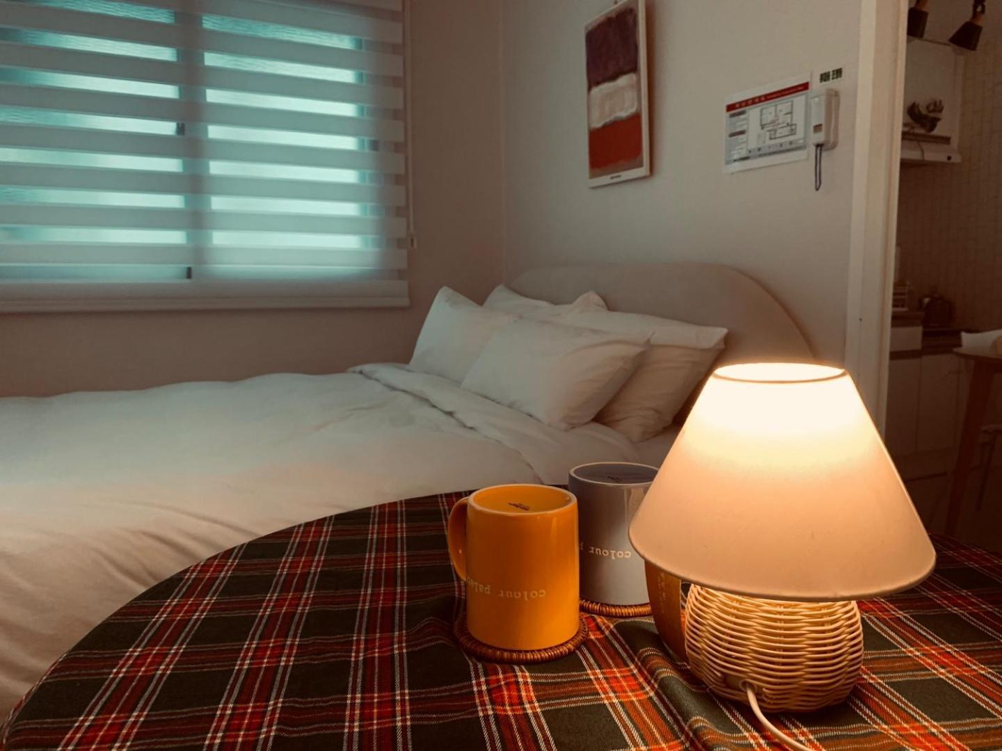 Modernstay Hongdae#mangwon Local Market 10mins, Hongdae, Airport Bus, Hanriver Park 10min,family Apartment