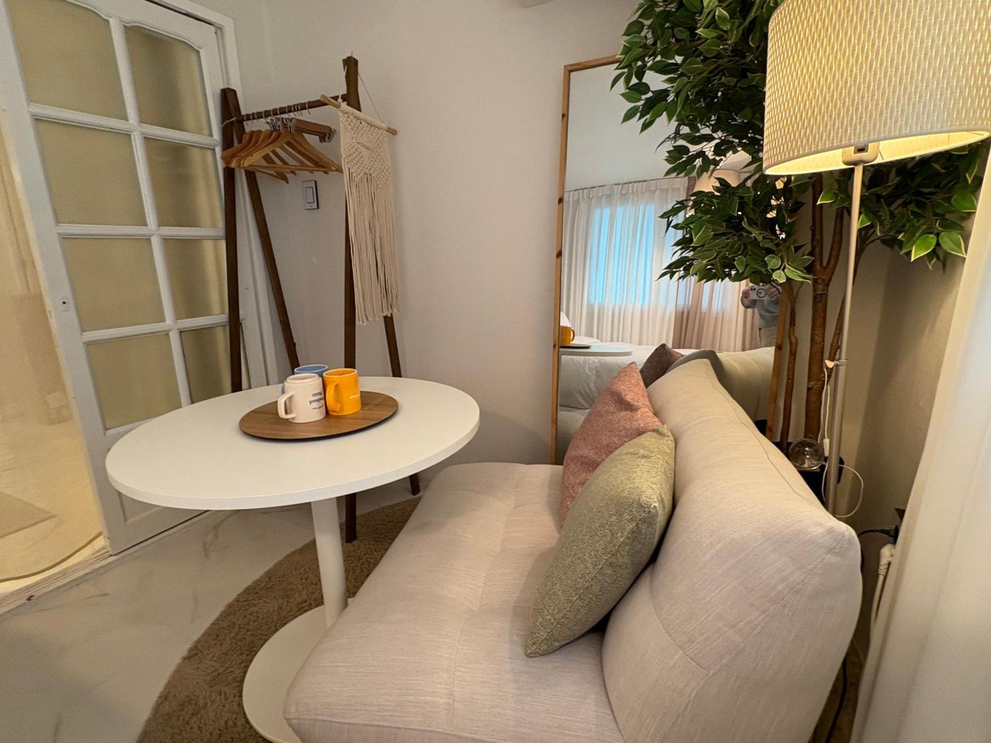 Modernstay Hongdae#mangwon Local Market 10mins, Hongdae, Airport Bus, Hanriver Park 10min,family *