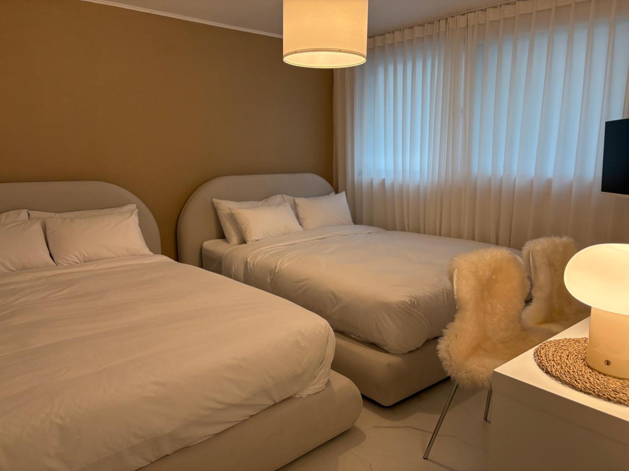 Modernstay Hongdae#mangwon Local Market 10mins, Hongdae, Airport Bus, Hanriver Park 10min,family *