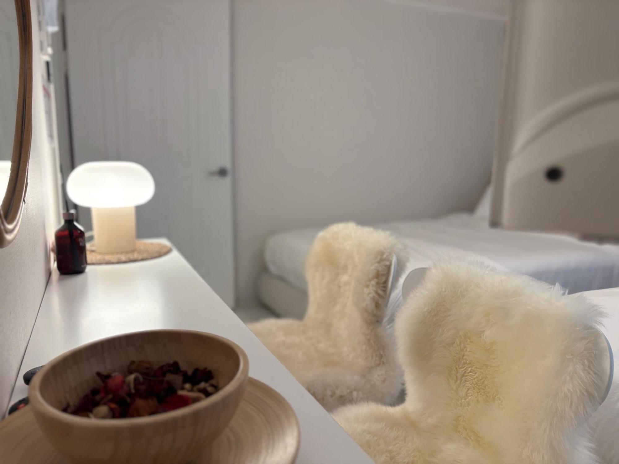 Modernstay Hongdae#mangwon Local Market 10mins, Hongdae, Airport Bus, Hanriver Park 10min,family *