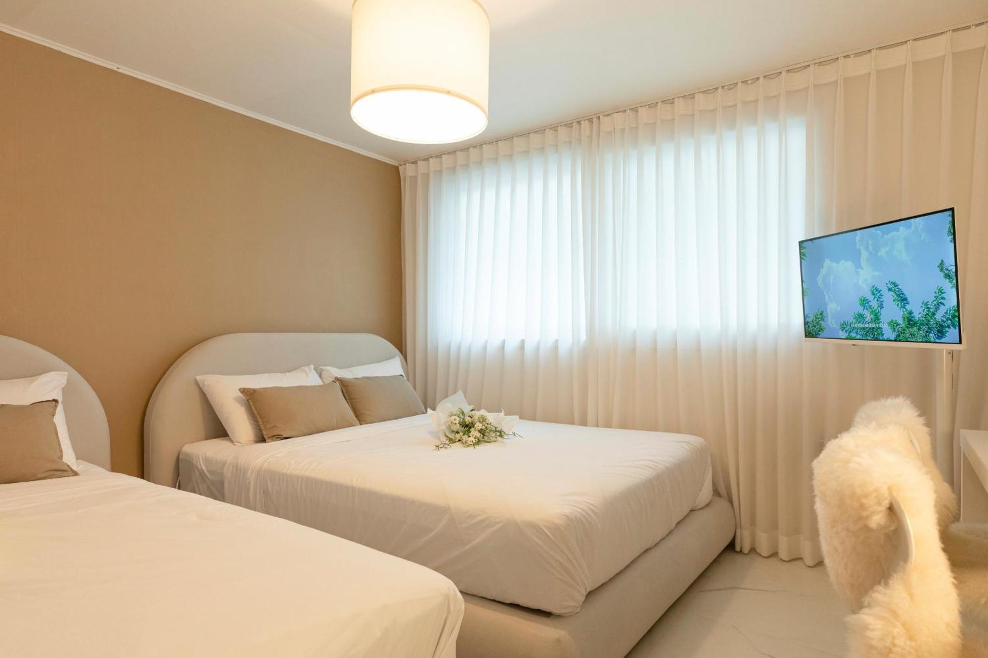 Modernstay Hongdae#mangwon Local Market 10mins, Hongdae, Airport Bus, Hanriver Park 10min,family * Séoul